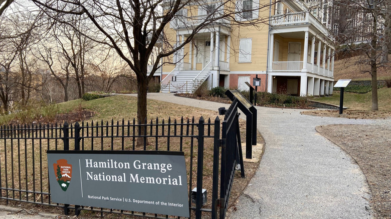 Hamilton's Grange exterior