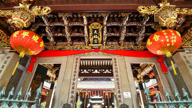 Thian Hock Keng entrance in Singapore