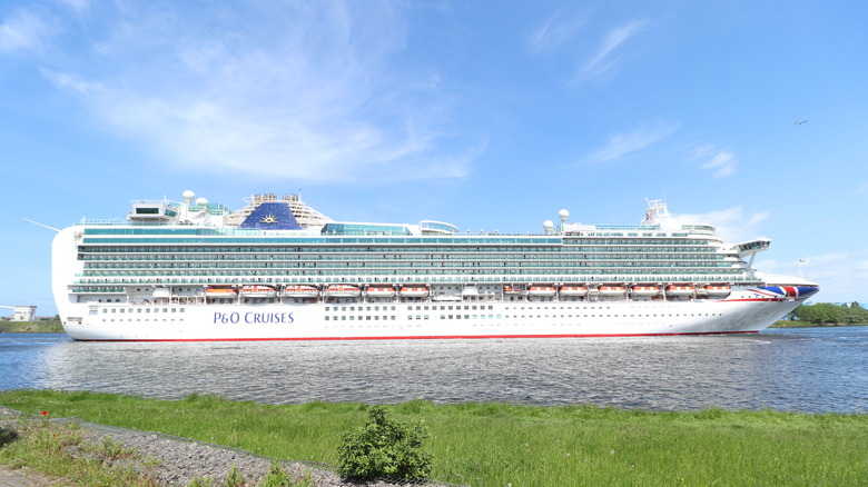 P&O cruise ship in port