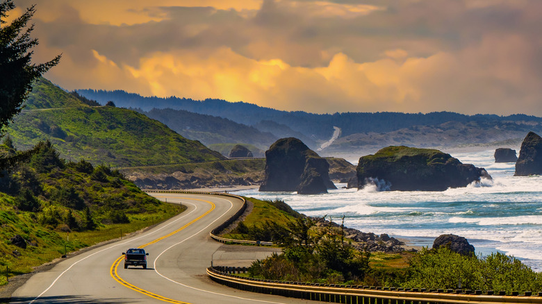 View of the highway along the Oregon Coast