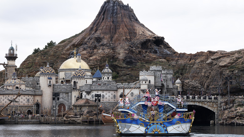 Tokyo DisneySea's Mysterious Island