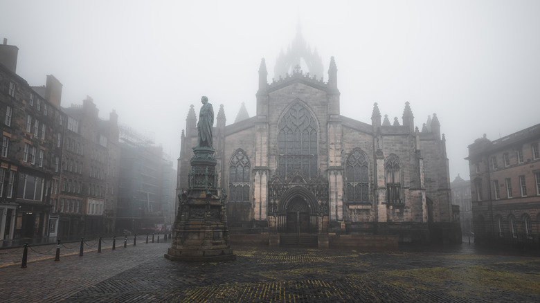 St. Giles Cathedral, foggy Edinburgh