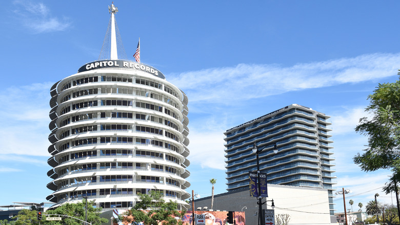view of Capitol Records Building