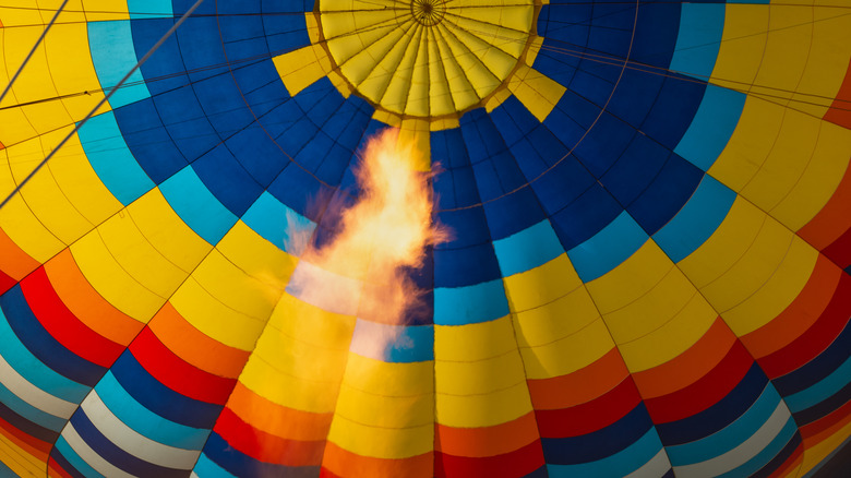 Hot air balloon preparation