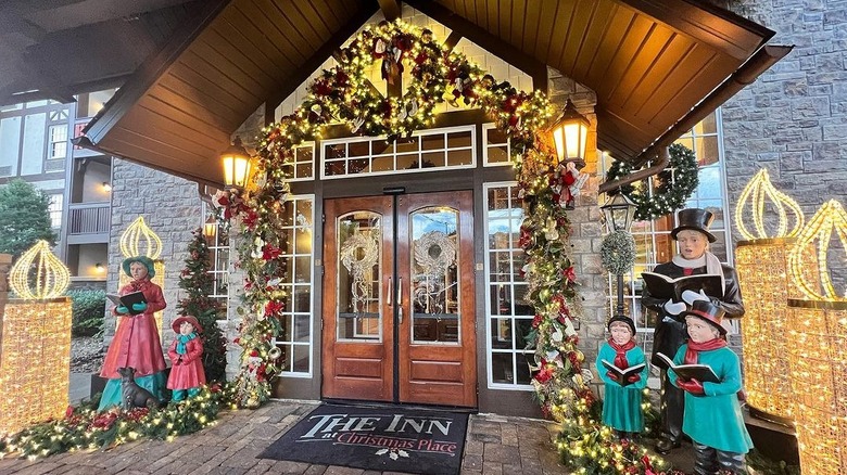 The Inn at Christmas Place, Tennessee