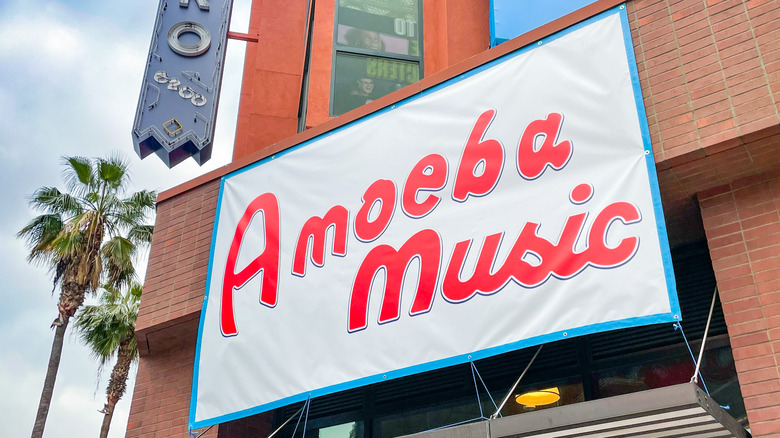 Amoeba Music sign palm trees