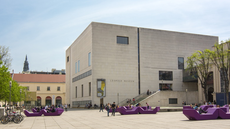 Outside the Leopold Museum  