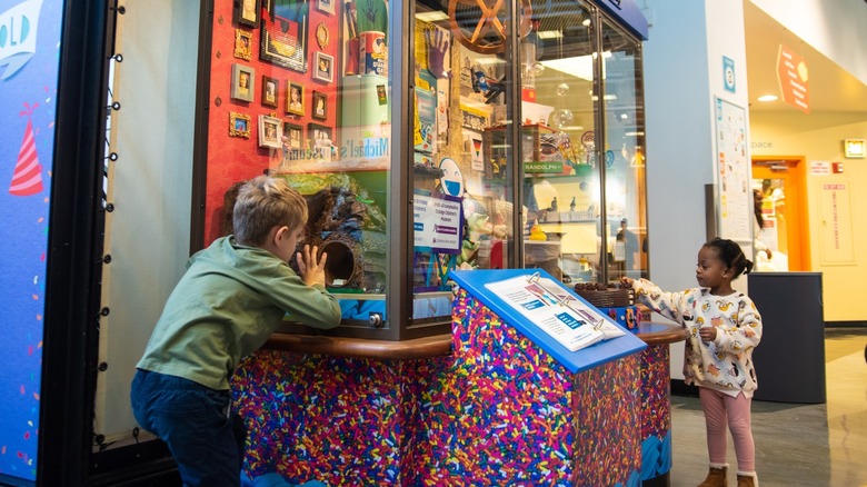 kids exploring inside the Chicago Children's Museum