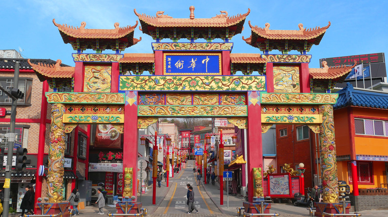 Entrance gate of Incheon Chinatown