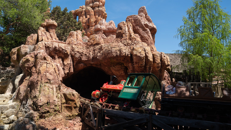 Big Thunder Mountain Railroad cave