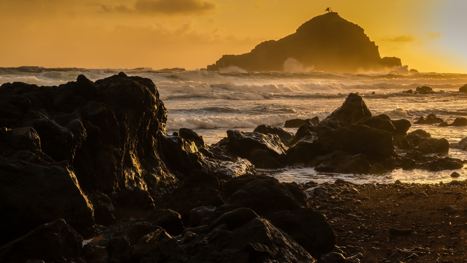 the-best-spot-in-maui-to-watch-the-sunrise