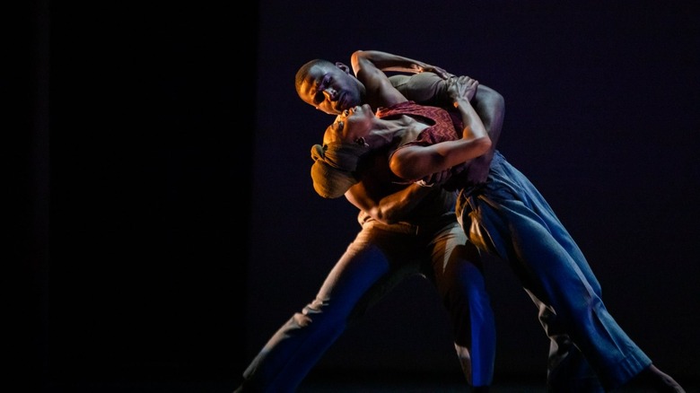 Lyrical dancers at Edinburgh International Festival