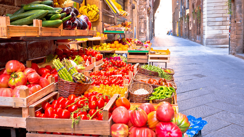 Fruit and vegetable market, Florence