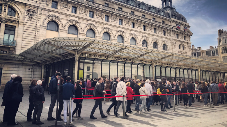Line of people at Musée D'Orsay in Paris, France