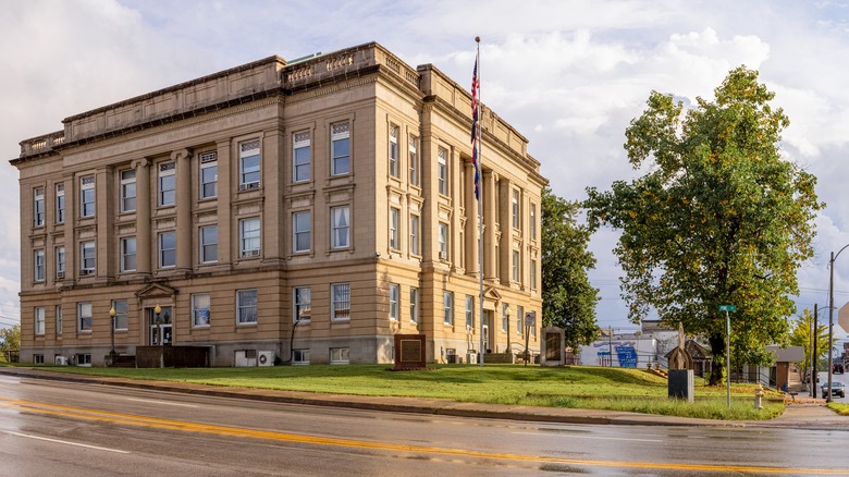 Butler County Courthouse in Missouri