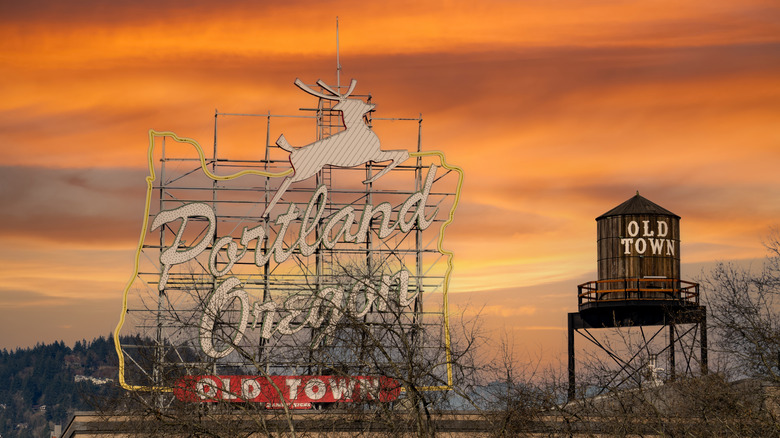 White stag sign, Portland