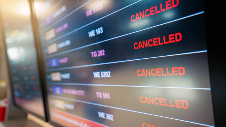 Sign with canceled flights