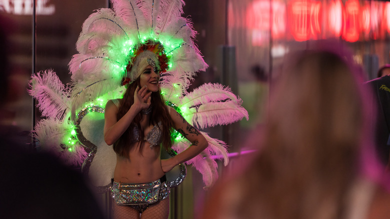 Showgirl on the Strip