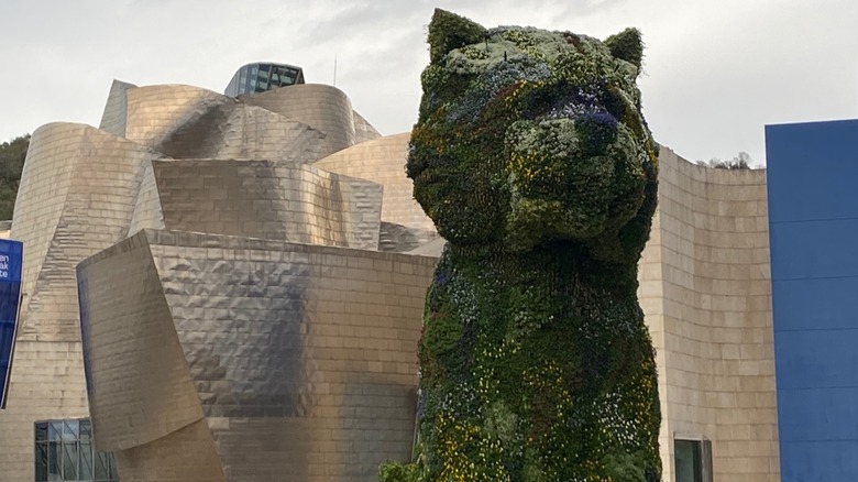 Puppy sculpture in front of the Guggenheim Museum in Bilbao