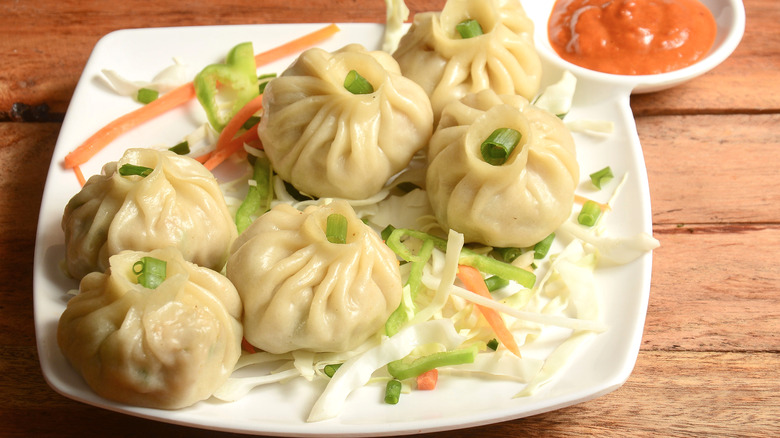 Momos, Himalayan dumpling