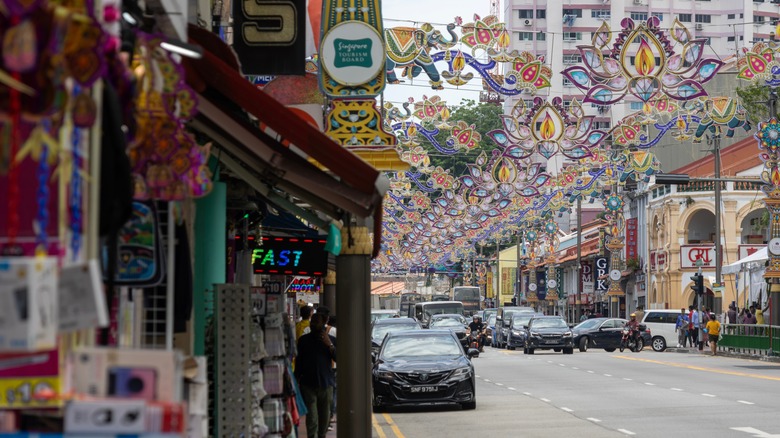 Singapore's distinct Little India neighborhood