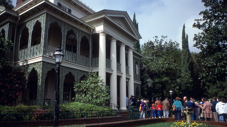 Disneyland's Haunted Mansion