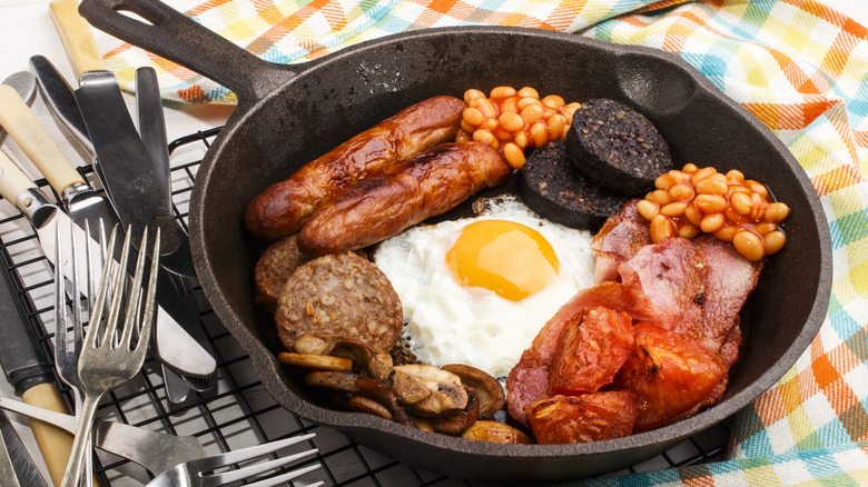 Irish breakfast in iron skillet