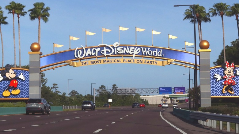 Walt Disney World entrance sign