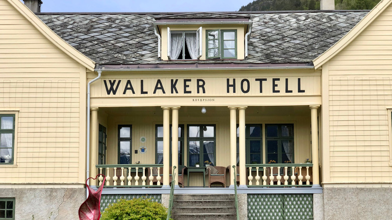 The exterior of a historic building at the Walaker Hotel in Solvorn