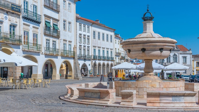 Fountain in the main square of Évora