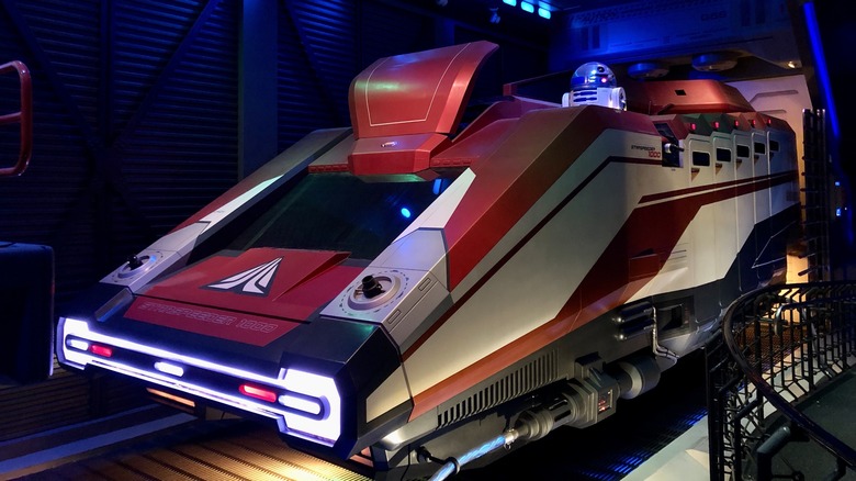 Star Tours Starspeeder R2-D2 Hollywood Studios