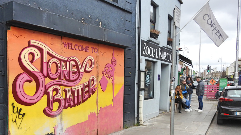 Mural that reads Welcome to Stoneybatter