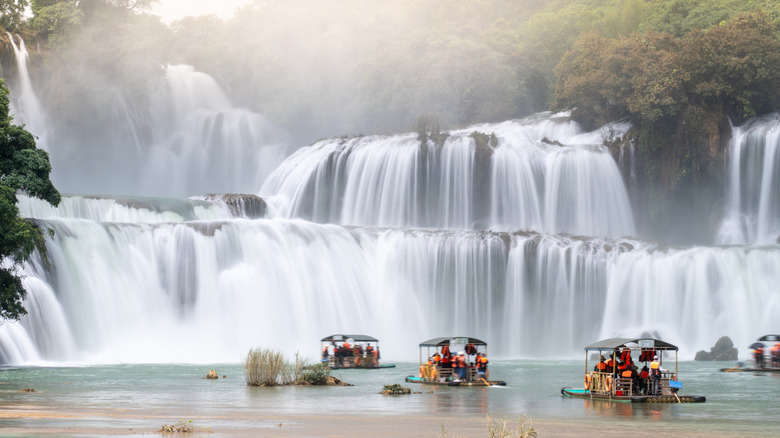 Boats float around Ban Gioc-Detian Falls