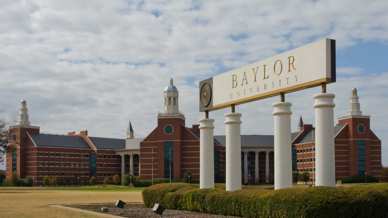 Baylor University sign on campus