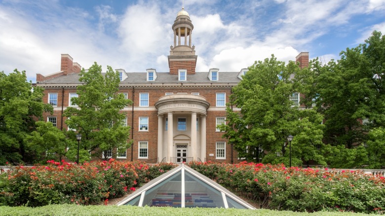 Collegiate Georgian-style building Dallas Hall