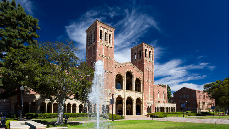 water fountain on UCLA's campus