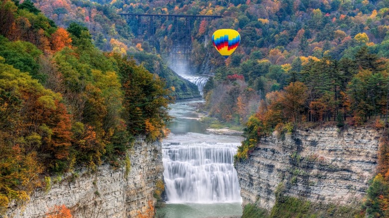 hot air balloon in Letchworth State Park