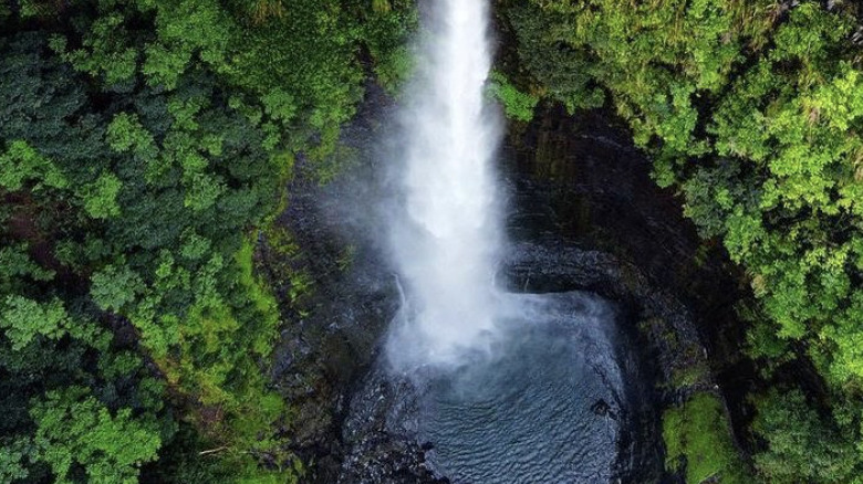Fautaua Waterfall, Tahiti