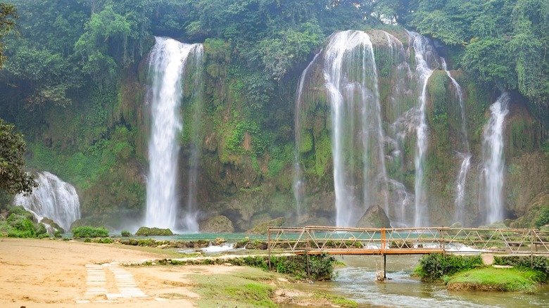 Ban Gioc Waterfall 