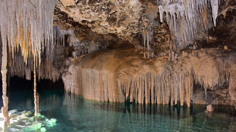 Rock formations at Rio Secreto