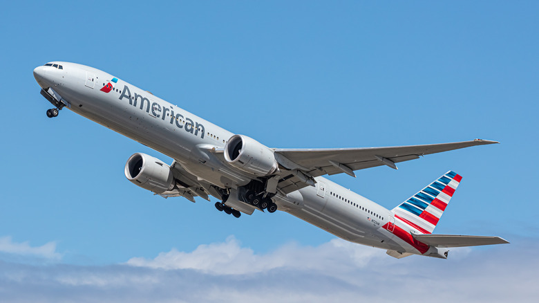 American Airlines plane