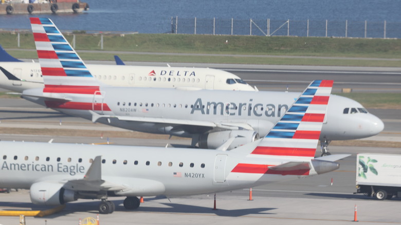 American Airlines planes