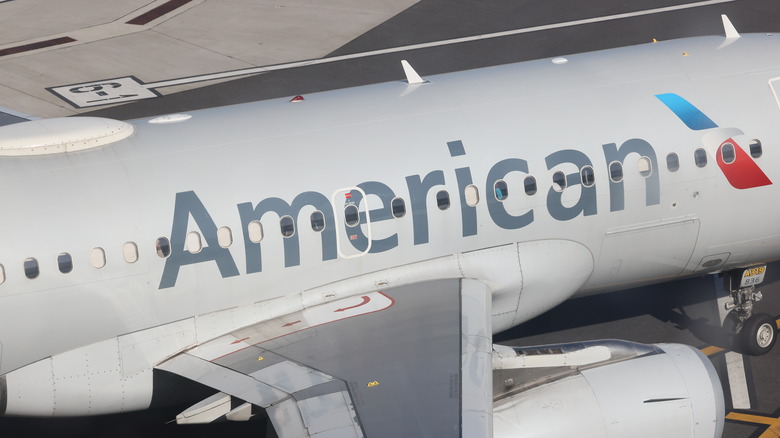 American Airlines plane