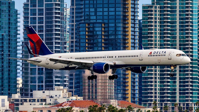 A Delta flight in air