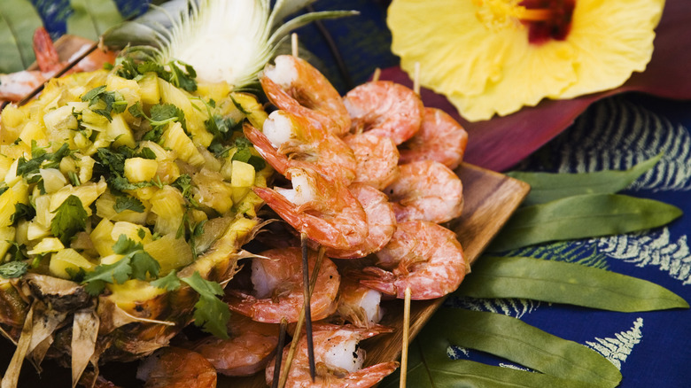 Hawaiian shrimp skewers pineapple