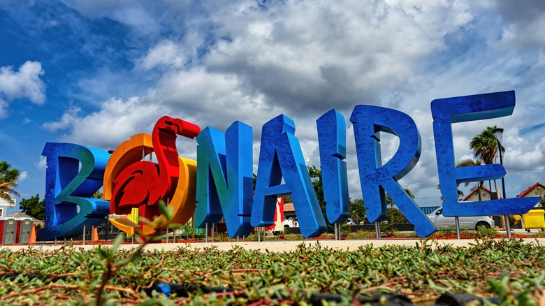 Bonaire sign