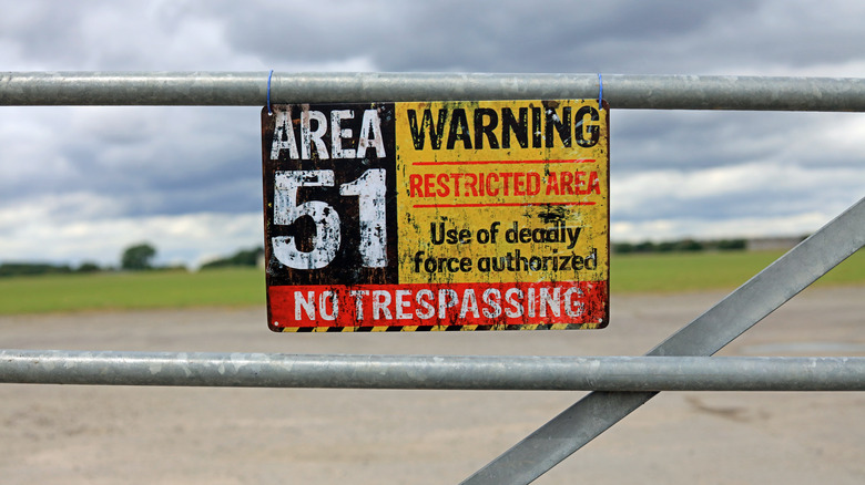 area 51 no trespassing sign