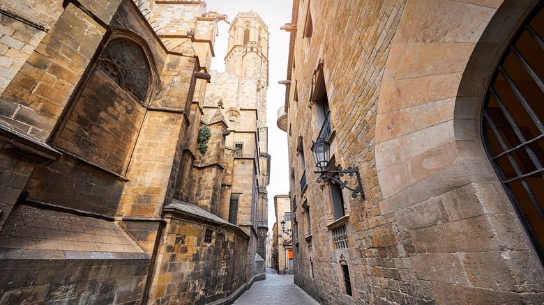 Side street Barcelona Gothic Quarter