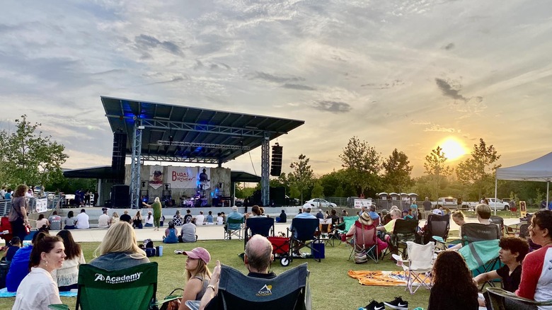 Live music at Buda Amphitheater and City Park