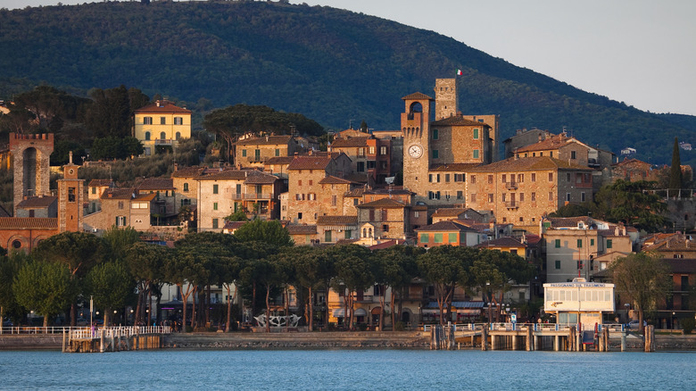 Medieval city on Lake Trasimeno